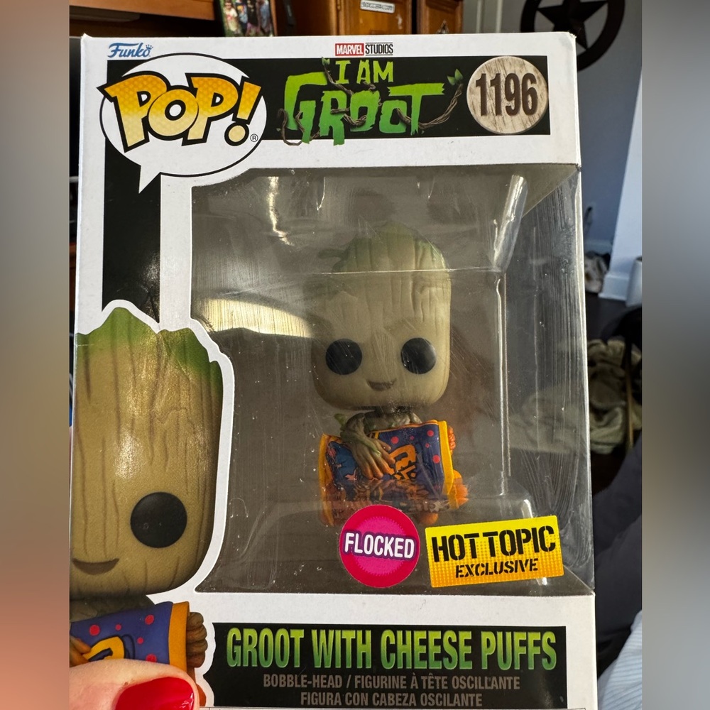 Pop Funko Groot Bobblehead. Flocked